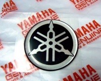 Логотип компании Yamaha, салон мототехники, лодок и катеров